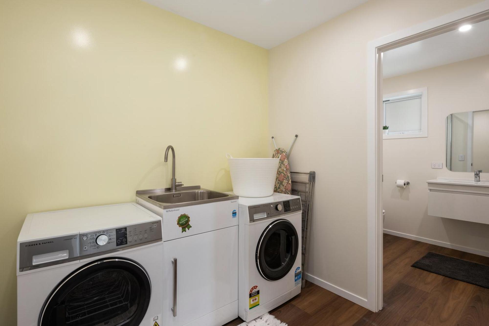 Stunning View, Privacy, Close To Ferry & Brand-New Wellington Luaran gambar